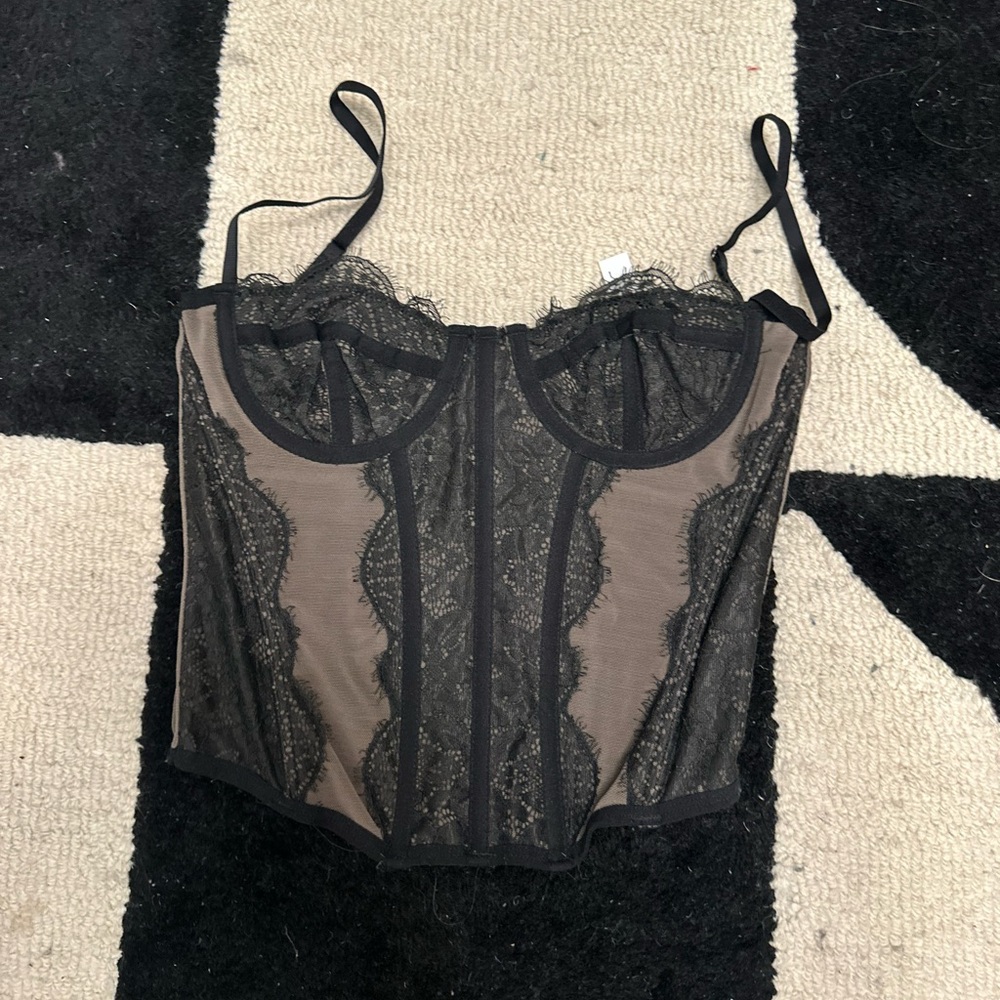 Elegant Black Lace Bustier